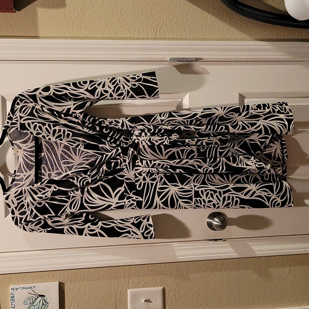 Have black/white wrap dress